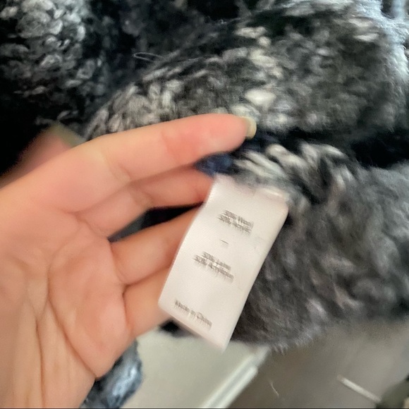 ELIZABETH AND JAMES Gray Space Dye Wool Knit Oversized Cardigan - Picture 5 of 8